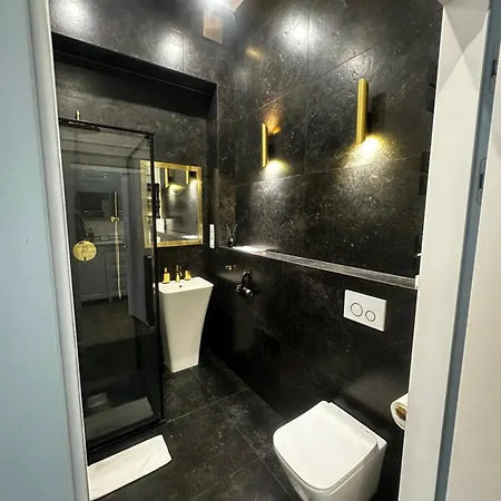 Apartmán Z Jacuzzi Glamour Starowislna *