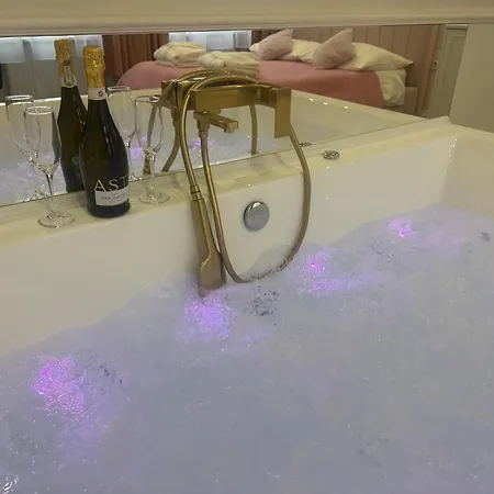 Z Jacuzzi Glamour Starowislna Cracovie