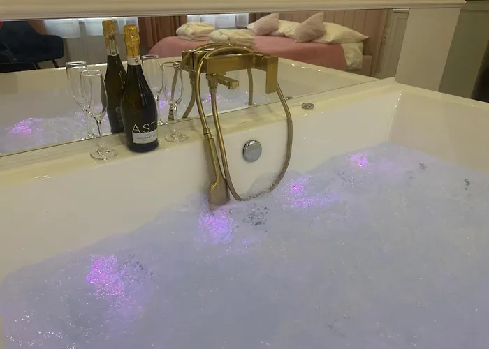 Z Jacuzzi Glamour Starowislna كراكوفيا